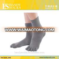 Custom Sports Athletic Bamboo Yoga Pilates Grip Socks Toe Sock