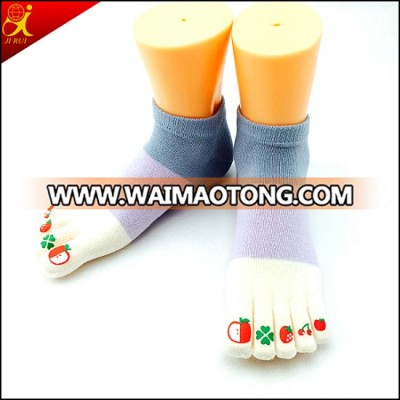 Fashion Parttern Ankle Toe Socks for Girls