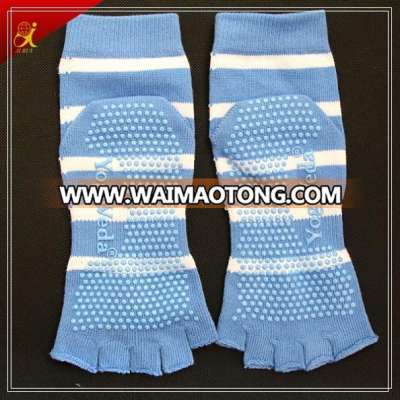 New Design Custom Non Slip Yoga Toe Separator Socks