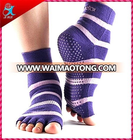 2015 New Design Yoga Toe Socks