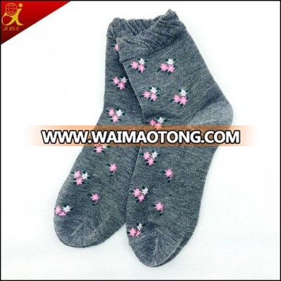 Popular Beautiful Custom Socks Polyster